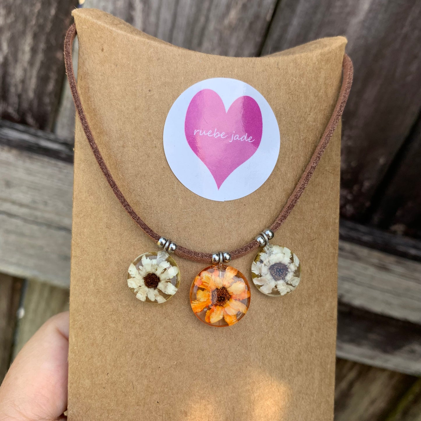 Daisy Flowers Pendant Necklace