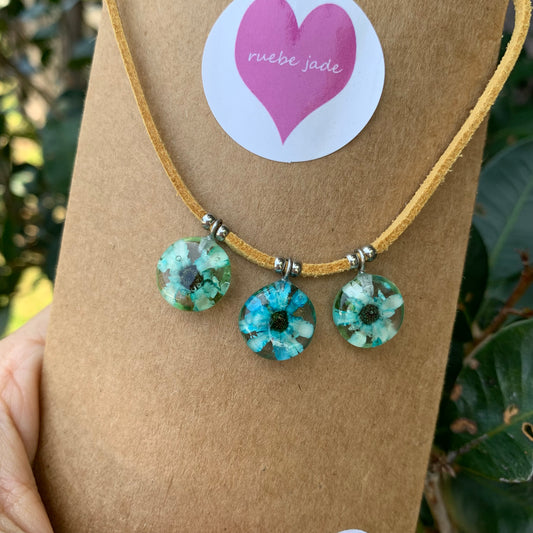 Triple Blue Flowers Pendant Necklace