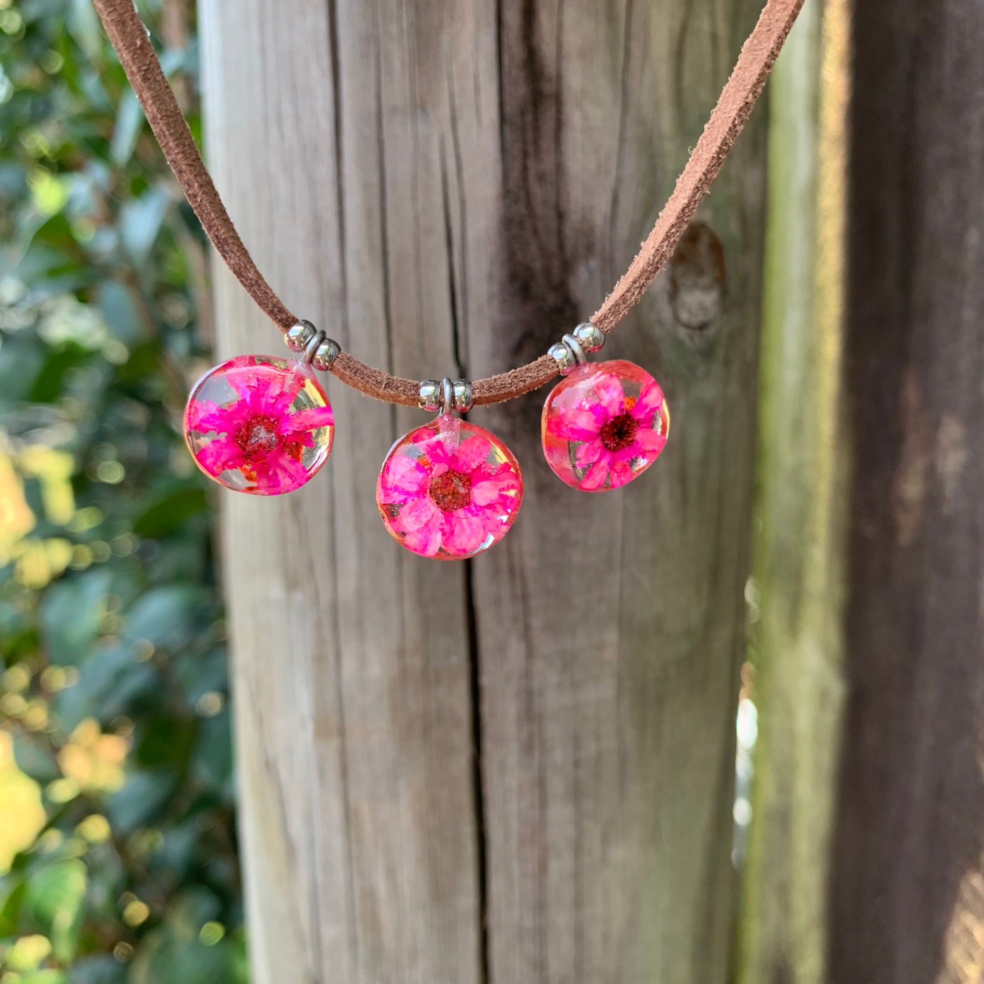 Pink flowers necklace, Daisy necklace